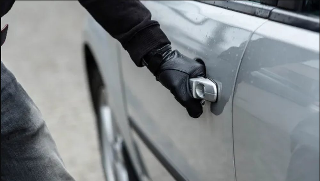 Rivarolo Canavese - Rubata l’auto del Parroco, avviata raccolta fondi per acquistarne una nuova