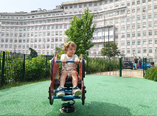 Torino - Intitolato a Maria Teresa Lavazza il parco giochi davanti al Regina Margherita