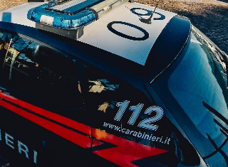 Caselle - Colpisce la madre con una pistola sparachiodi, 65enne in fin di vita