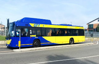 Grugliasco - Tenta di rapinare un passeggero sul bus: colluttazione e panico a bordo della linea 64