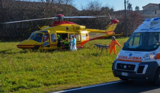 Rivoli - Scontro in Tangenziale: motociclista grave, traffico in tilt