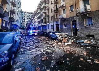 Torino - Esplosione in via Nizza: arrestato il presunto responsabile, voleva colpire l’ex vicina