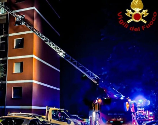 Torino - Incendio in un palazzo a Mirafiori Sud, muore un 95enne