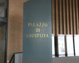 Torino - A processo il rapper Amnesia: è accusato di maltrattamenti e minacce alla ex compagna