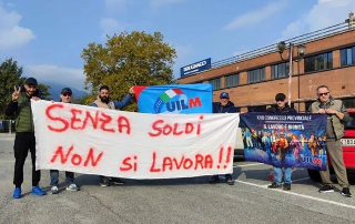 Avigliana - Sciopero alla Brugnago: l’azienda non paga gli stipendi da un mese e mezzo