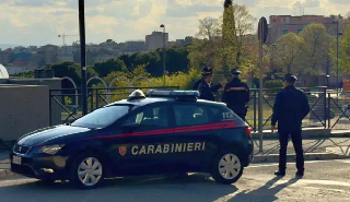 Torino - Due nordafricani arrestati per il furto di collane